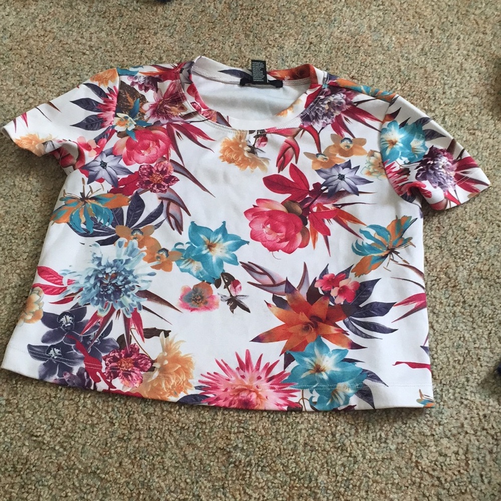 Forever 21 Tropical print Tee